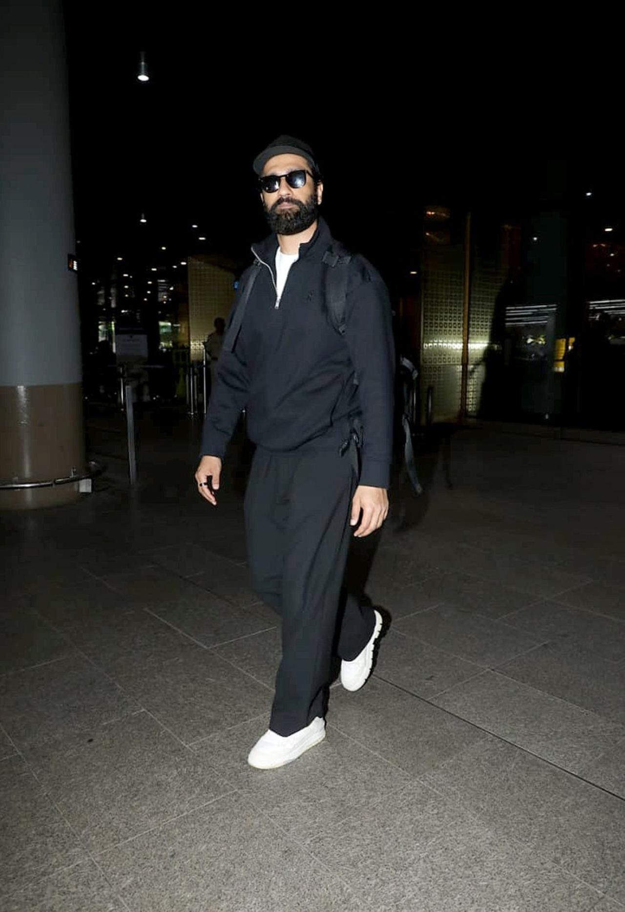 Vicky Kaushal made a stylish appearance in an all-black athleisure outfit at the airport. To note, the actor was with wife Katrina and their son Vihaan.